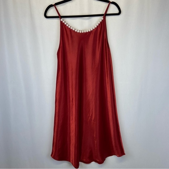 Vintage Red Satin Slip Dress Appliquéd Daisy Trim Midi 1 Tiny Flaw Size Small - Picture 14 of 14